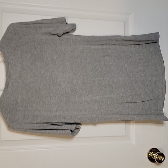 Small Show M Gray Nursing Tee - Picture 4 of 4